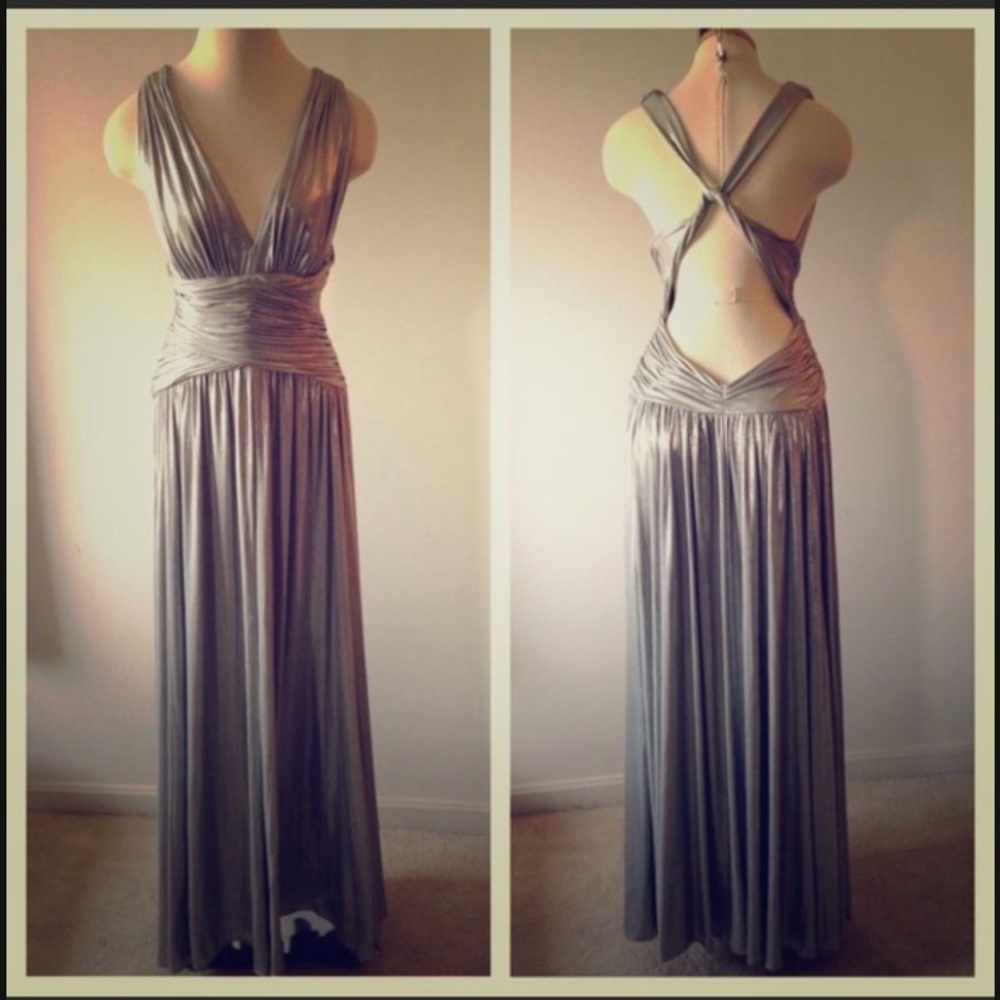 Gorgeous Calvin Klein simi backless evening gown
